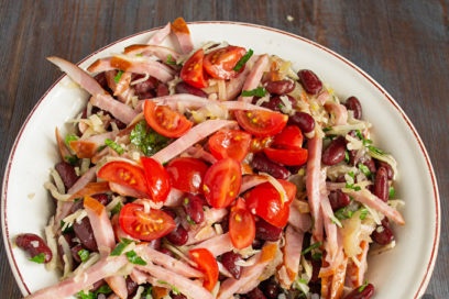 сложете чери домати