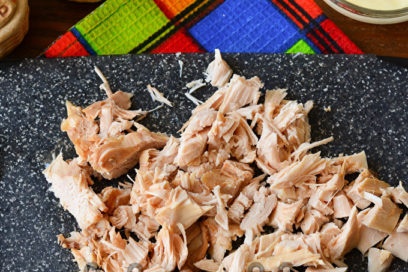 сварете филето и нарежете