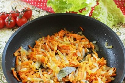 pakepinkite svogūnus ir morkas