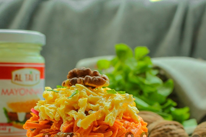 Любима салата с орехи, цвекло и чесън