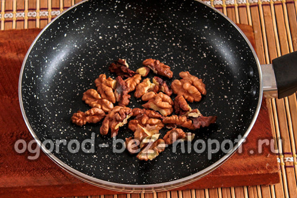orechy na panvici