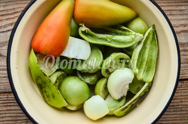 tomatoes, onions, peppers