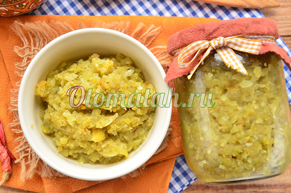 Caviar of green tomatoes