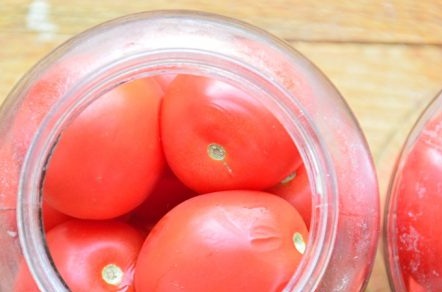 добавете домати