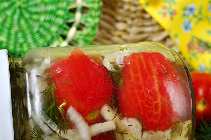 Marinated Tomatoes Without Peel