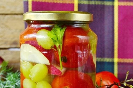 домати с грозде за зимата