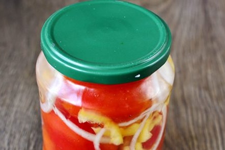 прибирането на зимата на доматите