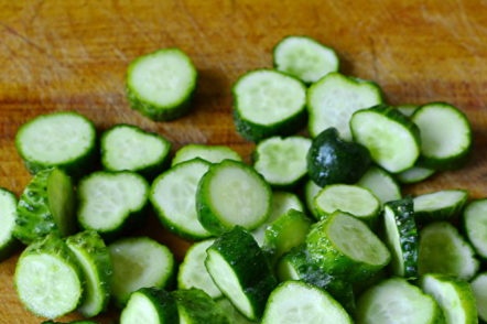 нарязани краставици