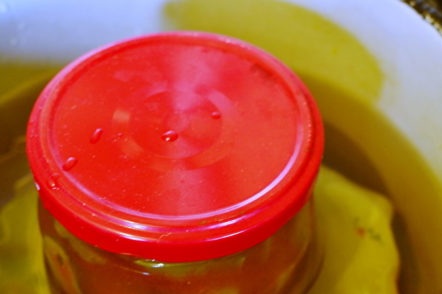 бурканчета за стерилизация на салата