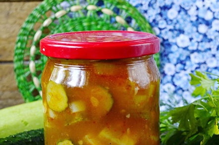 зеленчукова салата за зимата