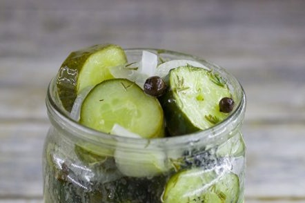 оформлението на бурканите