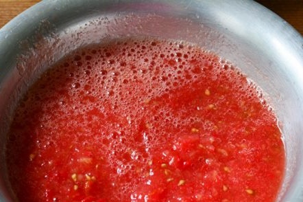 превързан домат