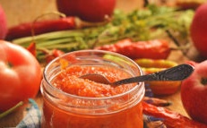 adjika amb pomes, pastanagues, pebrots