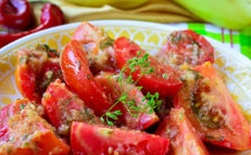 домати с билки и чесън