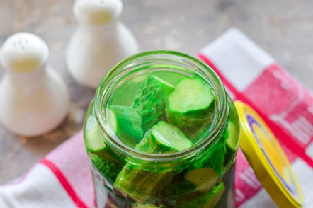 pour boiling water over cucumbers