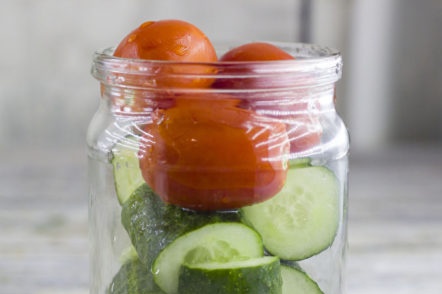 Сложете доматите