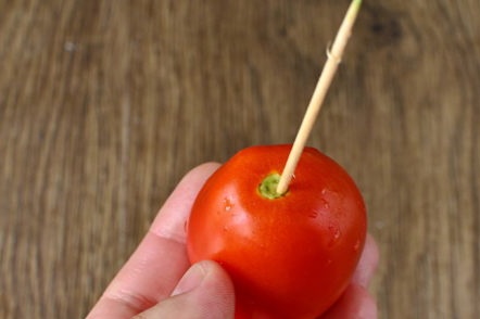 الطماطم بيرس مسواك