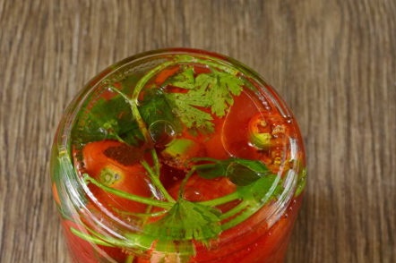 وضعت في المخلل ونشمر