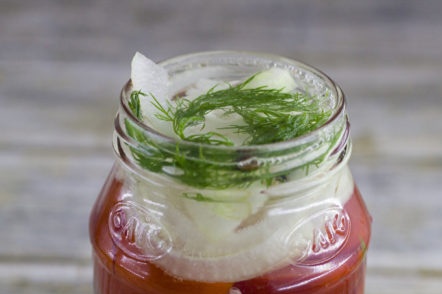 Налейте марината