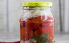 вкусна подготовка с домати