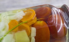 tomatoes with garlic