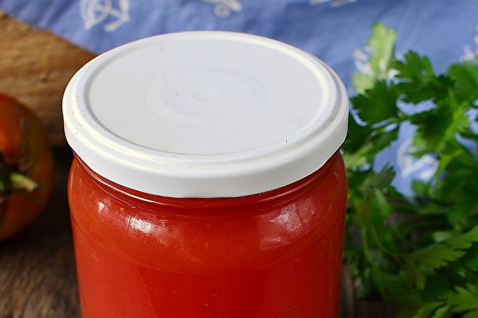 tomato juice in a blender