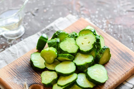 нарязани краставици