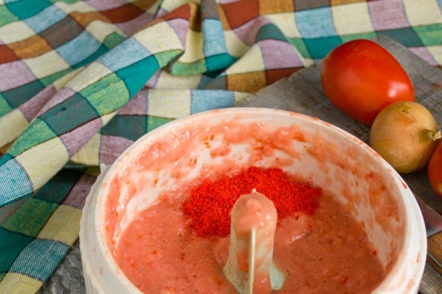 добавете подправки