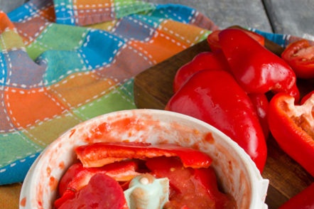 добавете пипер