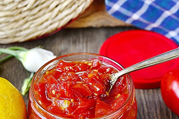 interesting jam in a can