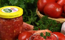 Доматеният холодер с хрян