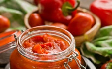 Lleó de pebre i tomàquet