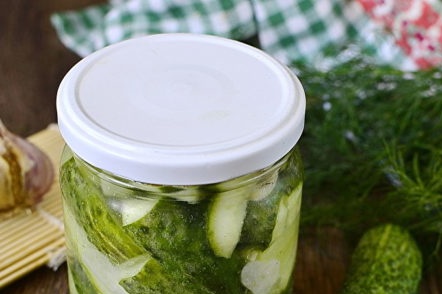 pickled cucumbers with garlic