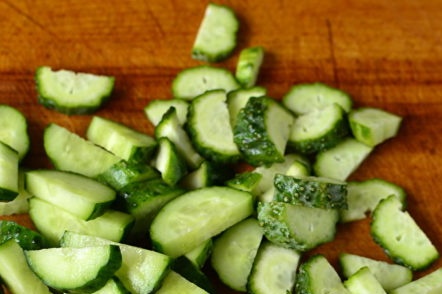 sliced ​​cucumbers