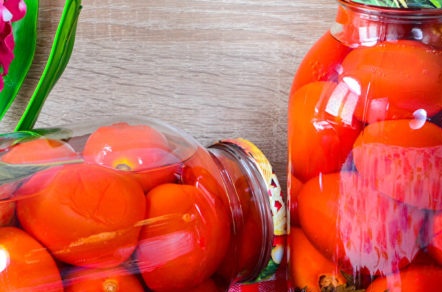 домати с босилек