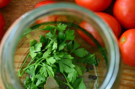 doe de groenten in de pot