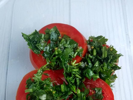 слагам на марината домати с зеленчуци