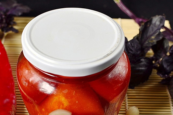 домати с босилек