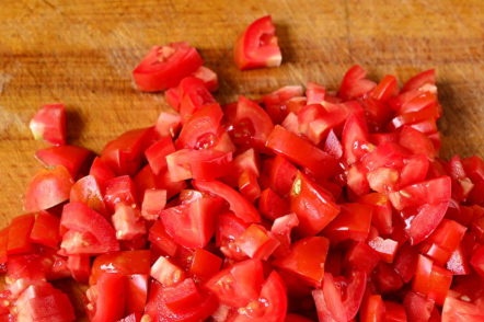 нарязани домати