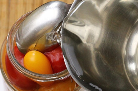 налейте вряща вода