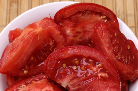 нарязани домати