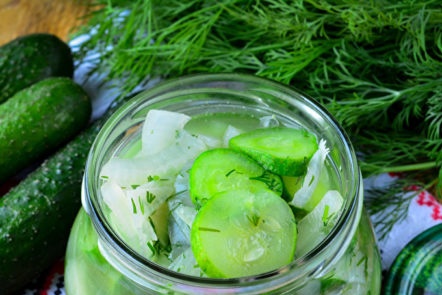 краставица салата за зимата