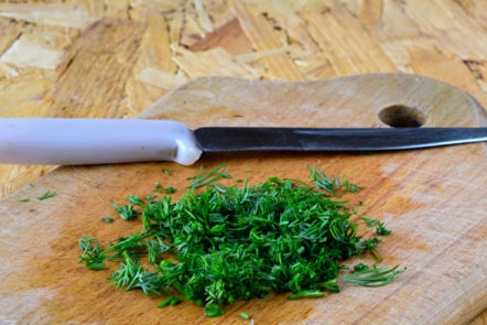 Нарежете зелените