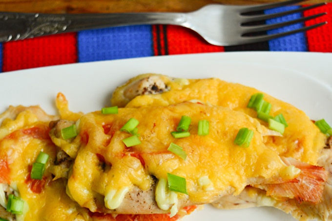 Пилешки гърди с домати