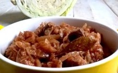 Braised cabbage with meat