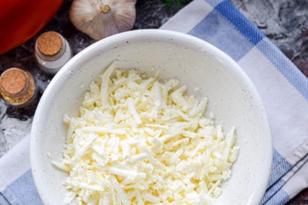 настъргано бяло сирене