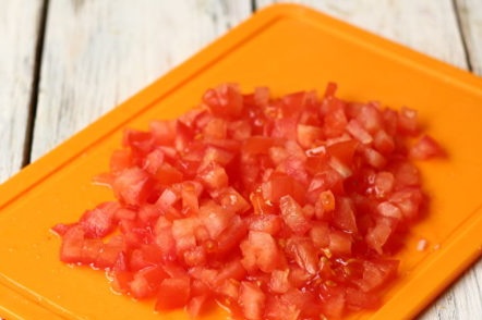 sliced ​​tomatoes