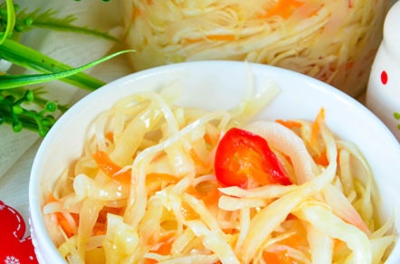 бързо кисело зеле с чушки