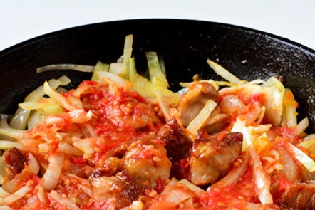 добавете доматен сок