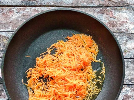 изпържи морков